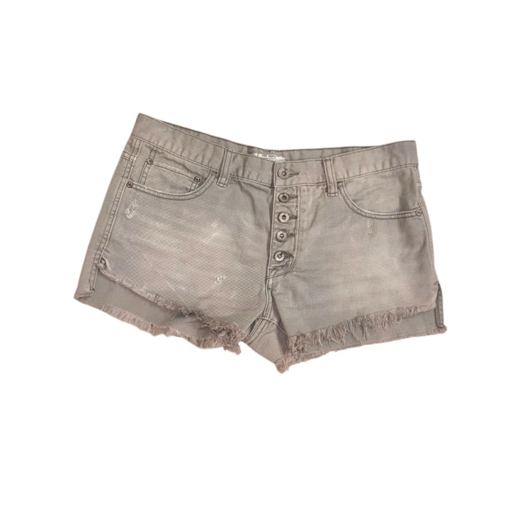 FREE PEOPLE BUTTON FLY Distressed hi low denim shorts women’s size 28